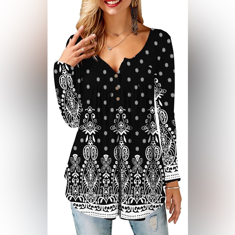 2/$20 New long sleeve tunic shirt sz small